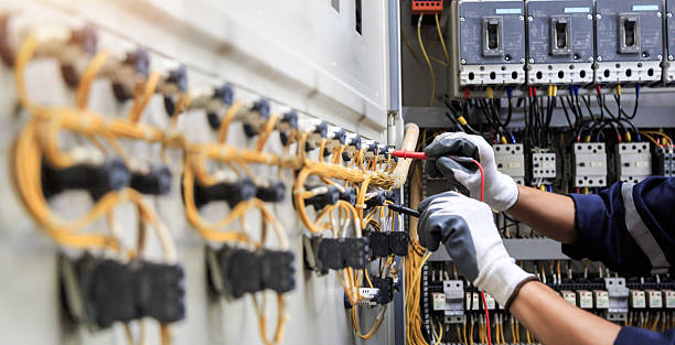 Professional Electrician technician working in Nahunta, GA